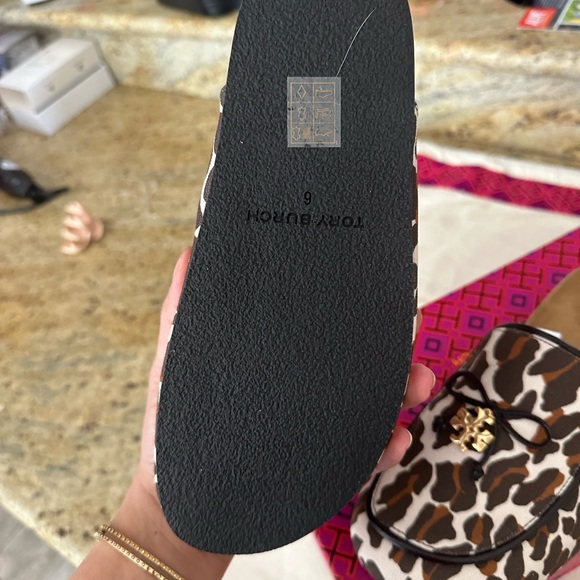 New Tory Burch leopards slide 🤎 - Picture 2 of 6